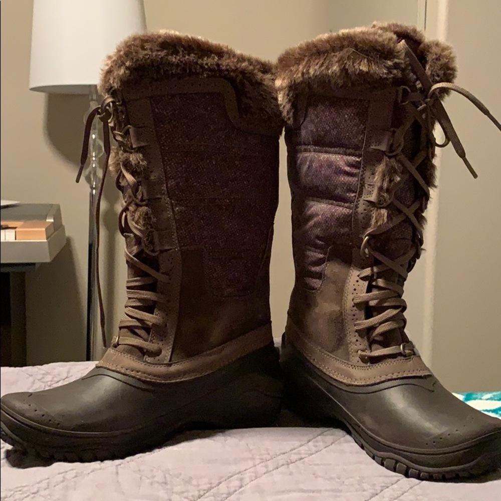 Snow Boots